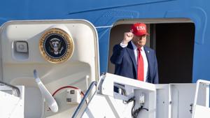 Crypto companies ask Trump to block bank data fees