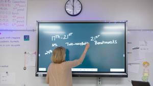 Higher ed spending up as enrollment plummets at Illinois universities