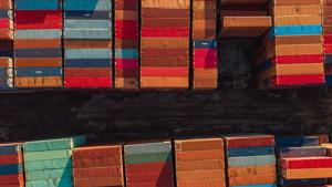 Appeals court freezes tariff ruling, businesses keep paying