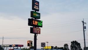 Illinois quick hits: Gas prices continue slow climb