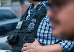 Chicago tenant groups call for eviction moratorium amid ICE raids