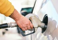 Gas prices projected to rise if Pritzker fails to act on E10 waiver