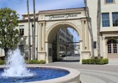 Trump admin signals support for Paramount bid as Warner Bros. considers sale