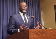 Aldermen say mayor fails to collect revenue he opposes