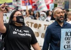 Illinois lawmaker calls for Aurora mayor’s resignation over alleged ICE 'doxxing'